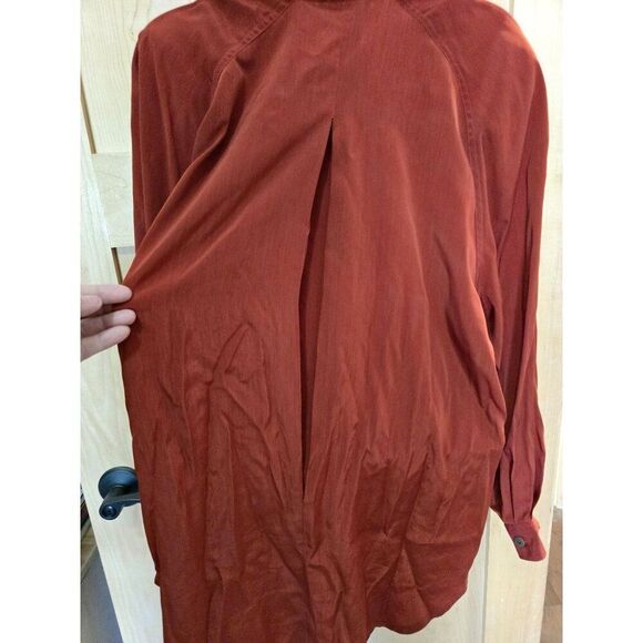Womens Rust Button-Up Long-Sleeve Blouse Shirt W/ Chest Pocket & Back Pleat - Picture 6 of 10